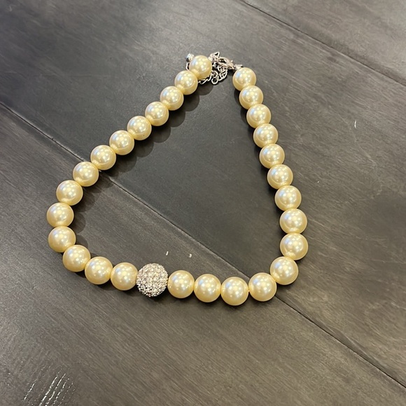NWOT PEARL NECKLACE - Picture 12 of 13